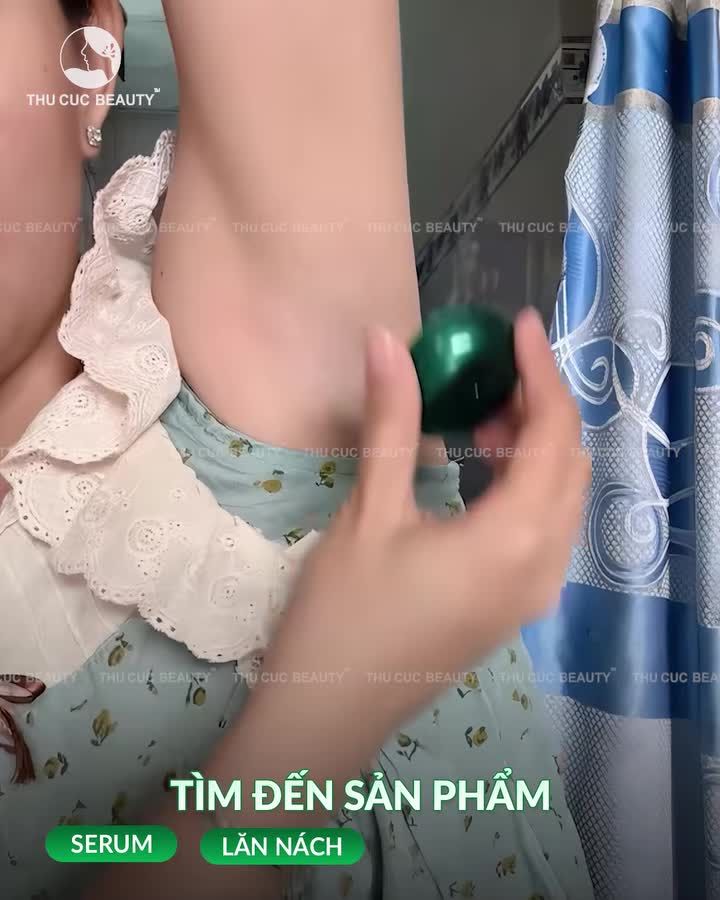 Cứ nghĩ chỉ cần dùng lăn khử mùi, xịt thơm là đủ – nhưng đó chỉ là che mùi tạm thời, không giải quyết được gốc vấn đề.