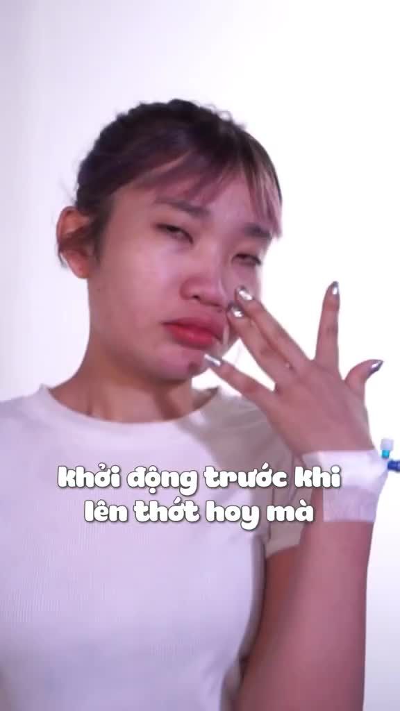 Không cần đầu tư makeup hay tóc tai nhiều nữa mà biến hình kiểu này đúng là quá xịn.