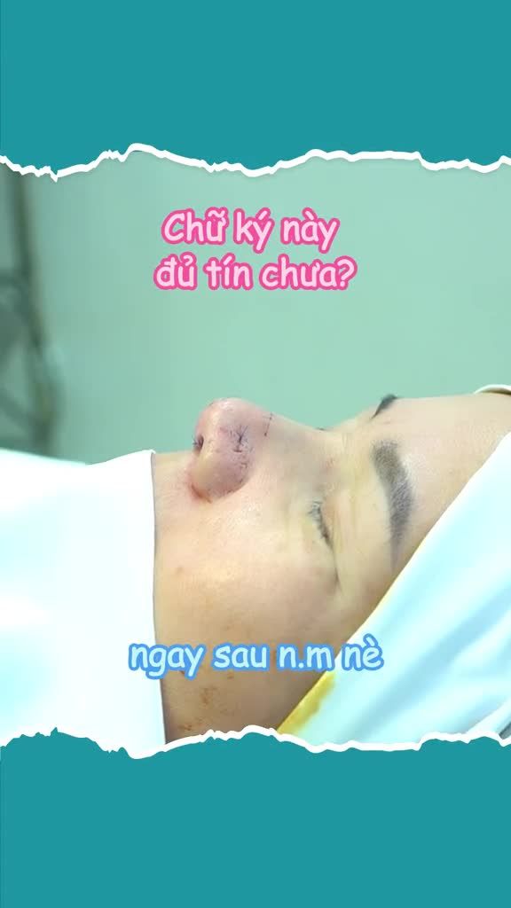 Từng đường khâu nhỏ, bs vẫn làm rất kỹ . Vì với bs, sự chỉn chu chính là cách tôn trọng khách hàng