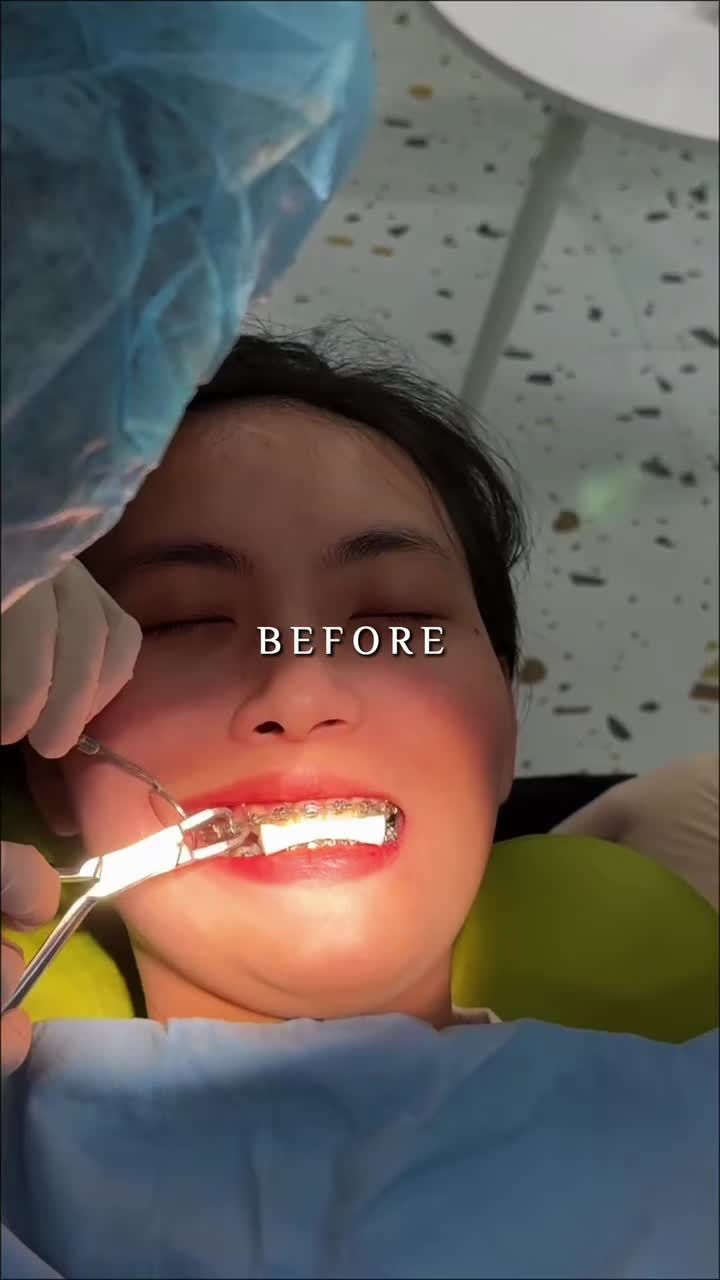 Nụ cười em đẹp như ngày Giải Phóng