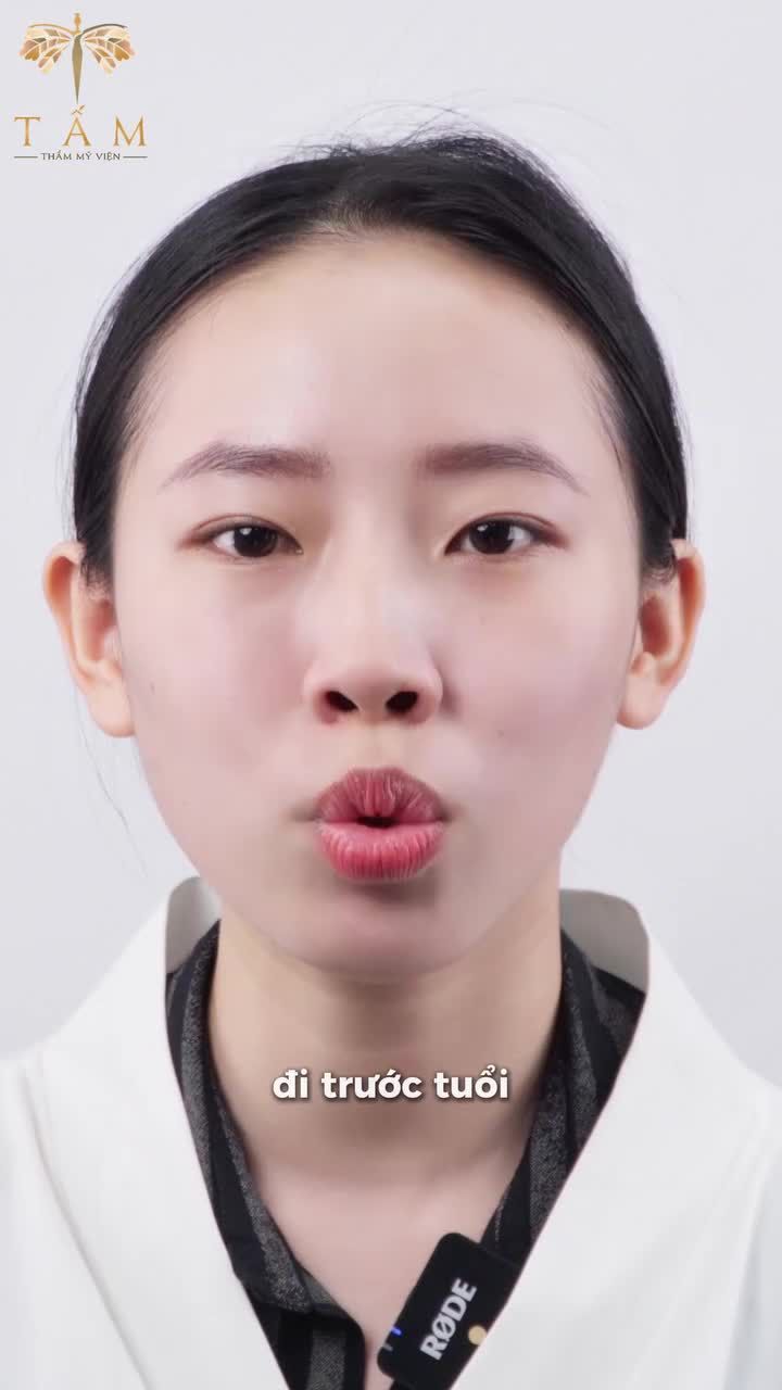 TỰ TI, BUỒN, NẢN vì đôi mắt 1 MÍ của bản thân nên bạn khách hàng quyết định tới Tấm để thay đổi bản thân.