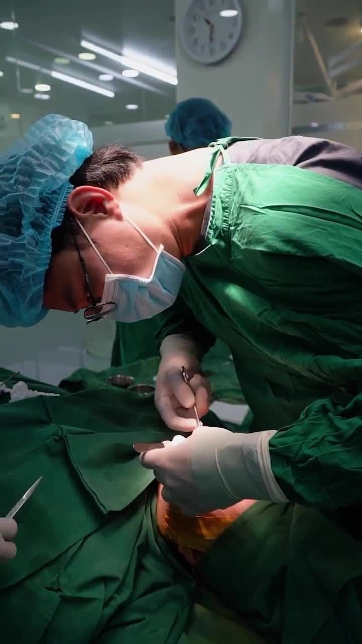 TRẢ KẾT QUẢ NÂNG MŨI CẤU TRÚC DR. HOẠT