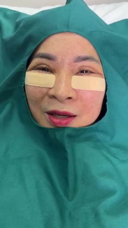 Quý bà miền Tây 70 tuổi tiết lộ hành trình TRẺ LẠI 10 TUỔI sau cắt da mắt, nâng cơ mặt MIDFACE 3 IN 1 tại JW