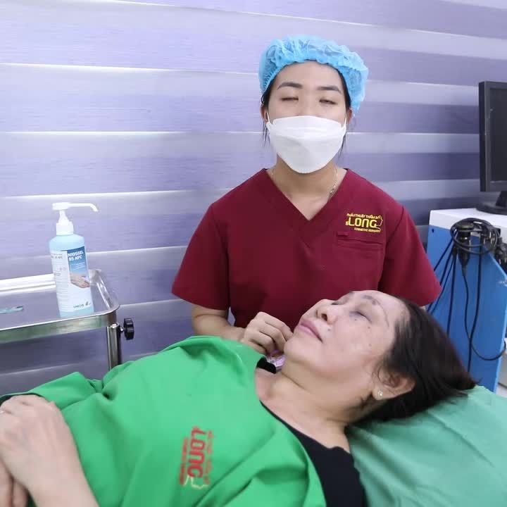 Sau khi thực hiện treo chân mày xong, chăm sóc thế nào để không lo để lại sẹo?