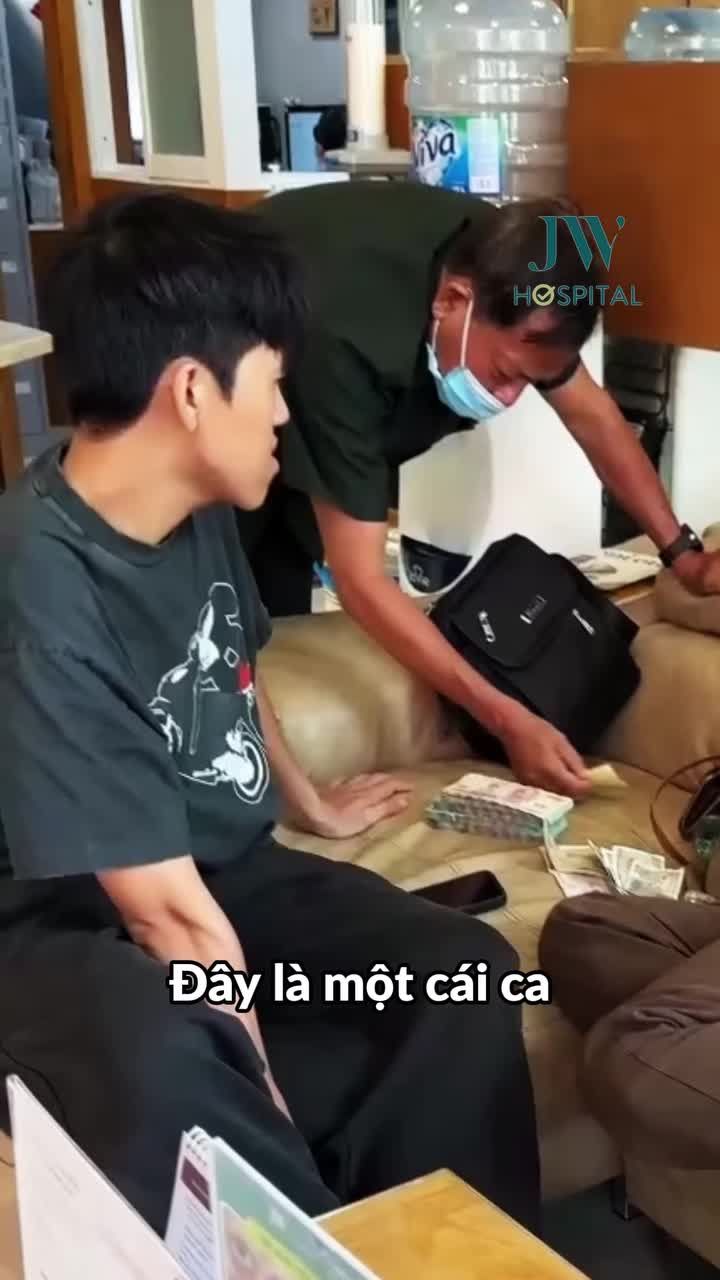 BÁC SĨ TÚ DUNG LẦN ĐẦU PHẪU THUẬT ẢO 3D GIÚP GEN Z CAMPUCHIA XOÁ HÀM MÓM ĐỘ III SAU 25 NĂM