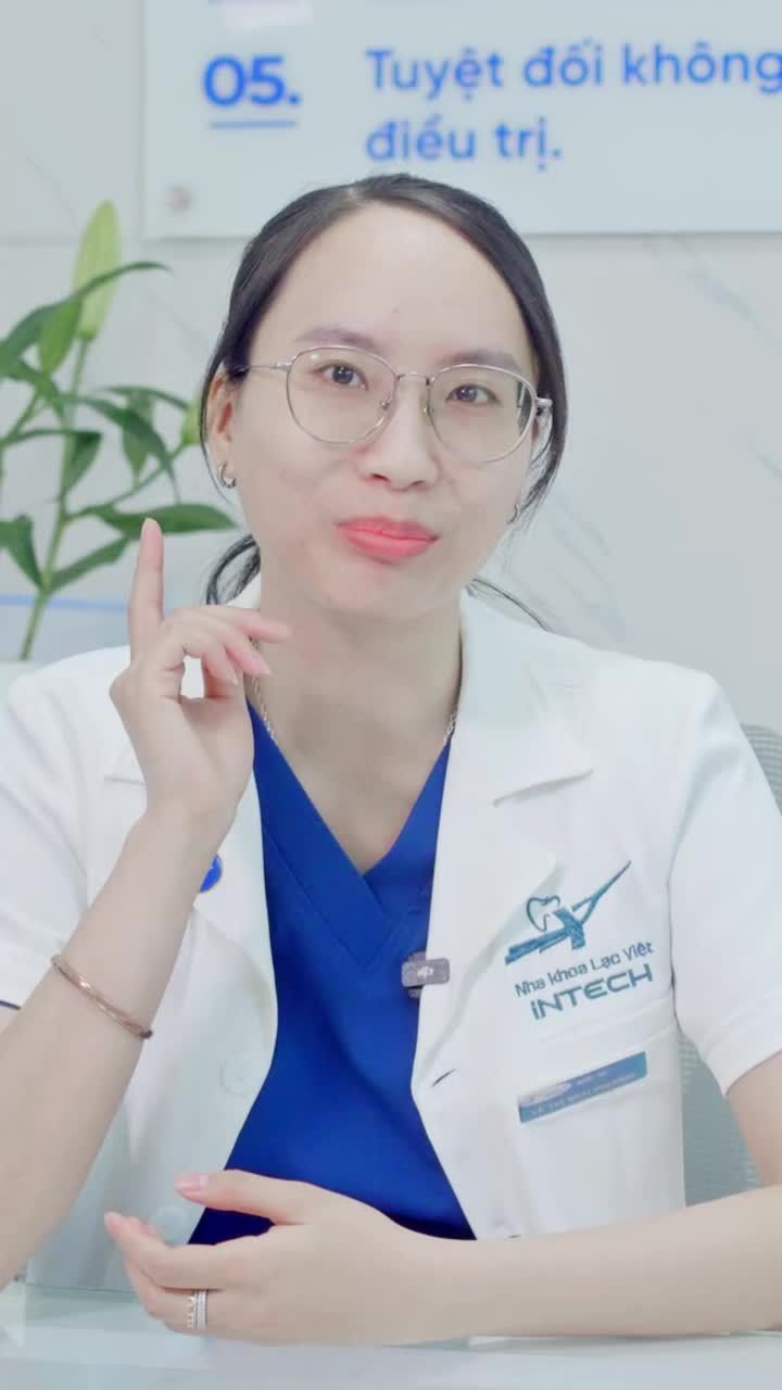 "Đi niềng răng cứ mắc cài kim loại mà chọn!"