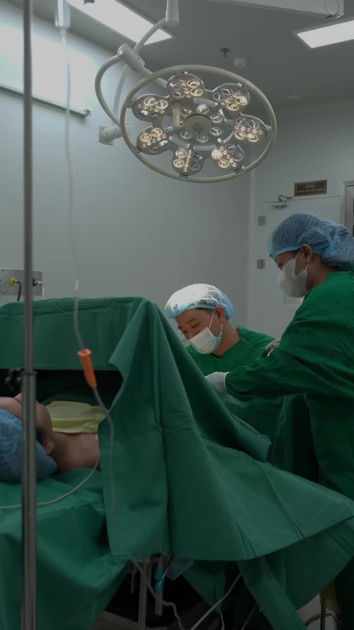 30 phút cùng Bác sĩ CKI. Lê Minh Thảo Tạo hình môi bé an toàn - chuẩn y khoa tại BVTM SaigonYoung