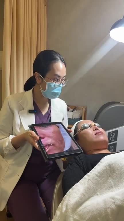 CẬN CẢNH: Bác sĩ JW XÓA NÁM, TÀN NHANG giúp chị đẹp U50 Tiền Giang tái sinh diện mạo mới