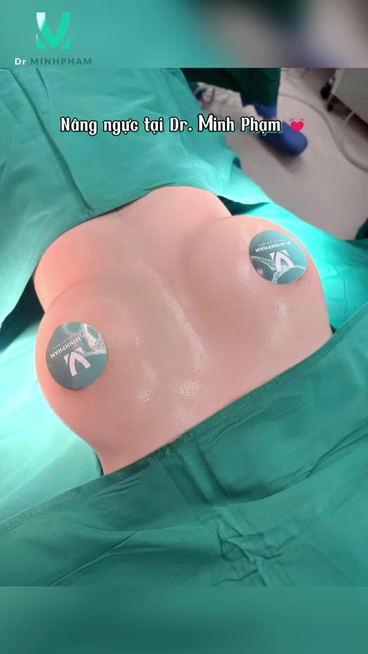 VÌ SAO NHIỀU KHÁCH HÀNG LỰA CHỌN DR. MINH PHẠM ĐỂ NÂNG CẤP NHAN SẮC?