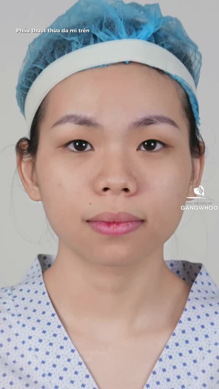 Lên đồ lộng lẫy mà visual cứ thấy thiếu điểm nhấn thì "chốt" ngay một chiếc mí rõ nét, mắt to tròn thôi các nàng ơi.