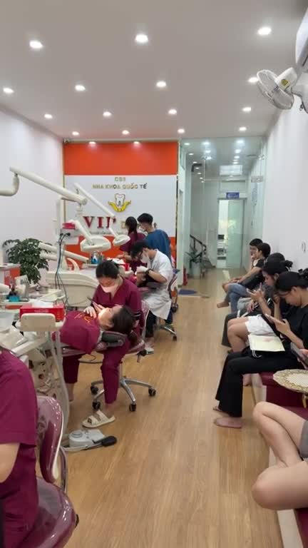 CA THÁO MẮC CÀI SÁNG THỨ 7, CÙNG KHÔNG KHÍ LÀM VIỆC TẤT BẬT CỦA PHÒNG KHÁM VIP DENTIST!