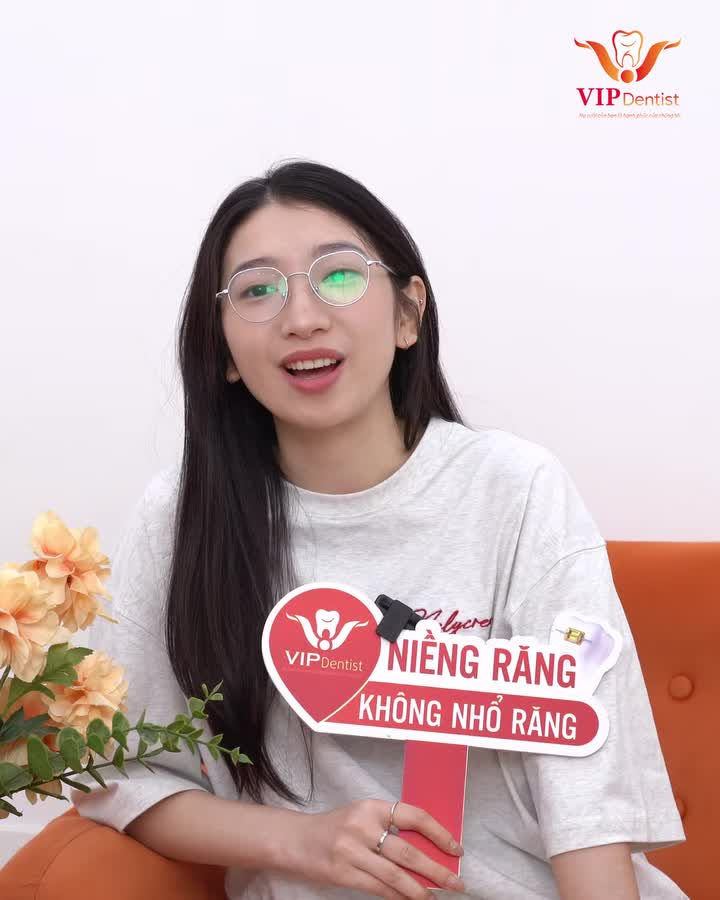 Khách hàng xinh iu , tự tin cười rạng rỡ sau khi tháo niềng!
