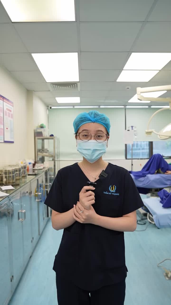 Là một giảng viên Tiếng Anh KH thích một dáng mũi tự nhiên, an toàn nhất có thể để tự tin đứng trên giảng đường. Thì liệu Dr Vũ Quang sẽ làm gì với yêu cầu này đây? Mn xem livestream lắng nghe Dr Vũ Quang chia sẻ nhé