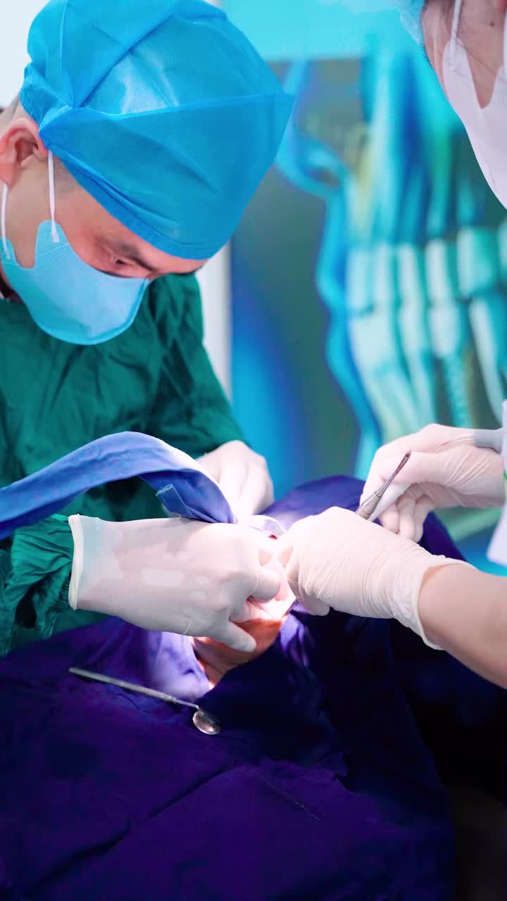 NHANH CHÓNG CẤY GHÉP IMPLANT KHI THẤY ĂN NHAI TRỞ NÊN KHÓ KHĂN