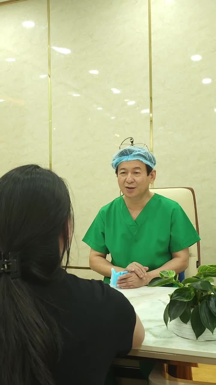 Thích kiểu mí to nhưng sợ bị "TRƠN". Vậy có nên chọn kiểu mí to ?Bác sĩ Long sẽ đáp ứng yêu cầu cho khách hàng này như thế nào ?