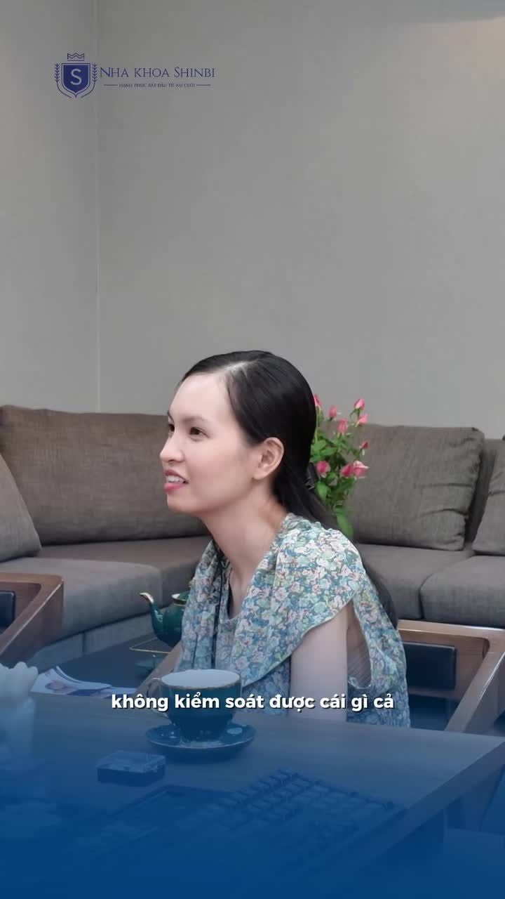 "RĂNG EM BÂY GIỜ MÀ LÀM ẨU LÀ RẤT NHIỀU RỦI RO... MÀ NHỮNG RỦI RO ĐÓ LÀ DO CHÍNH BÁC SĨ GÂY RA."
