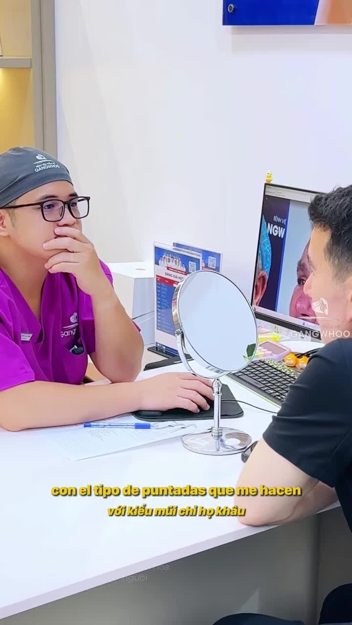 Cùng Bác sĩ Gangwhoo thăm khám khách hàng bằng tiếng Tây Ban Nha về phẫu thuật căng da mặt và sửa sẹo căng da mặt lỗi do làm nơi khác.