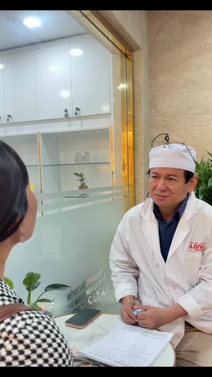 Qúa tam ba bận. Nhưng chị khách không may mắn: chiếc mũi sau 3 lần sửa ở nơi khác làm chị thất vọng, lo lắng ảnh hưởng đến nhan sắc, sức khỏe và tinh thần.