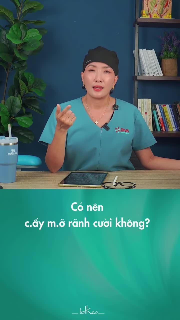 CÓ NÊN CẤY MỠ VÀO RÃNH CƯỜI KHÔNG?