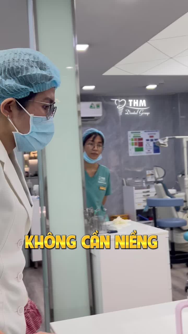 Răng thưa, thắng môi tụt — cái nào xử lý trước?