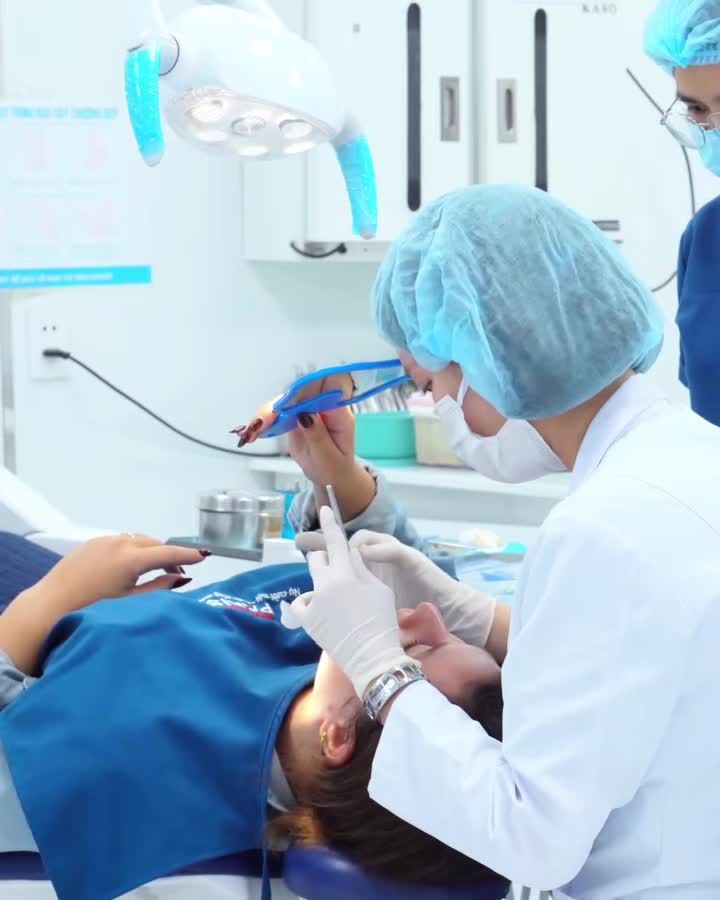 Mỗi nụ cười của bạn đều phải là một kiệt tác độc bản khi đến với Nha Khoa Paris Chỉ với một liệu trình ứng dụng combo công nghệ đỉnh cao: