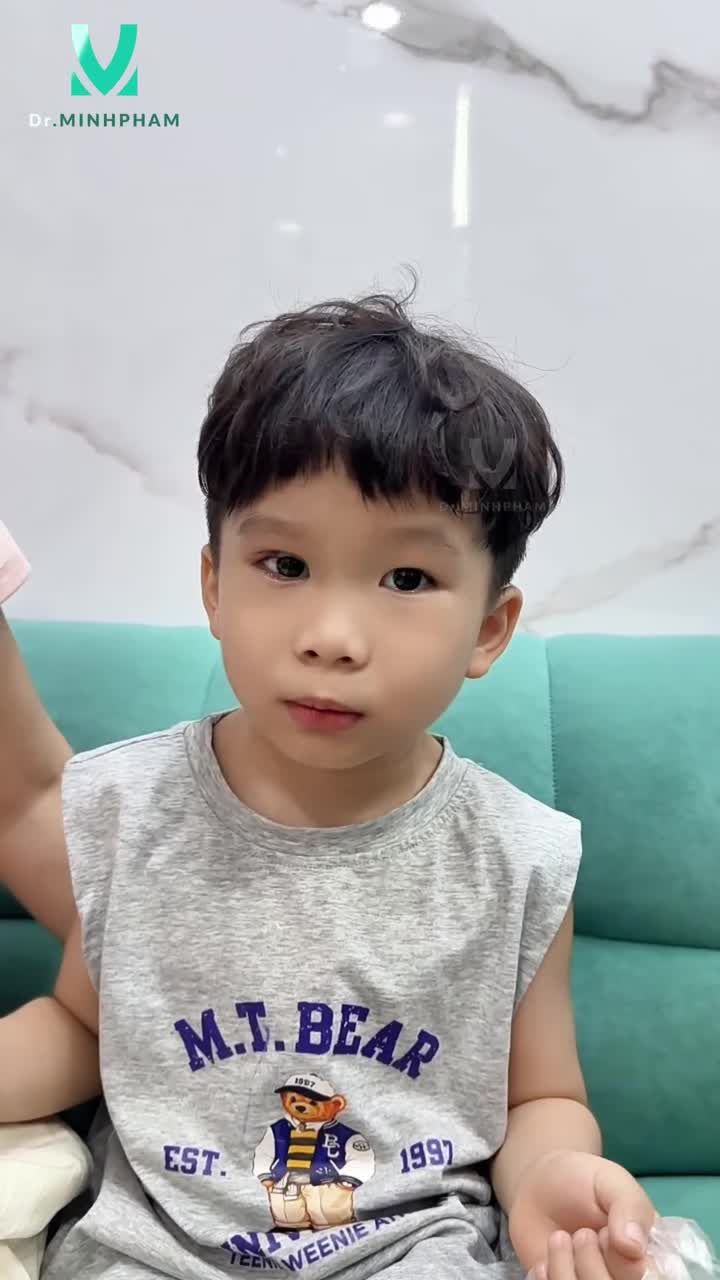 Lắng nghe những chia sẻ của mẹ bé Bảo Long sau 7 ngày điều trị sụp mi tại Dr. Minh Phạm