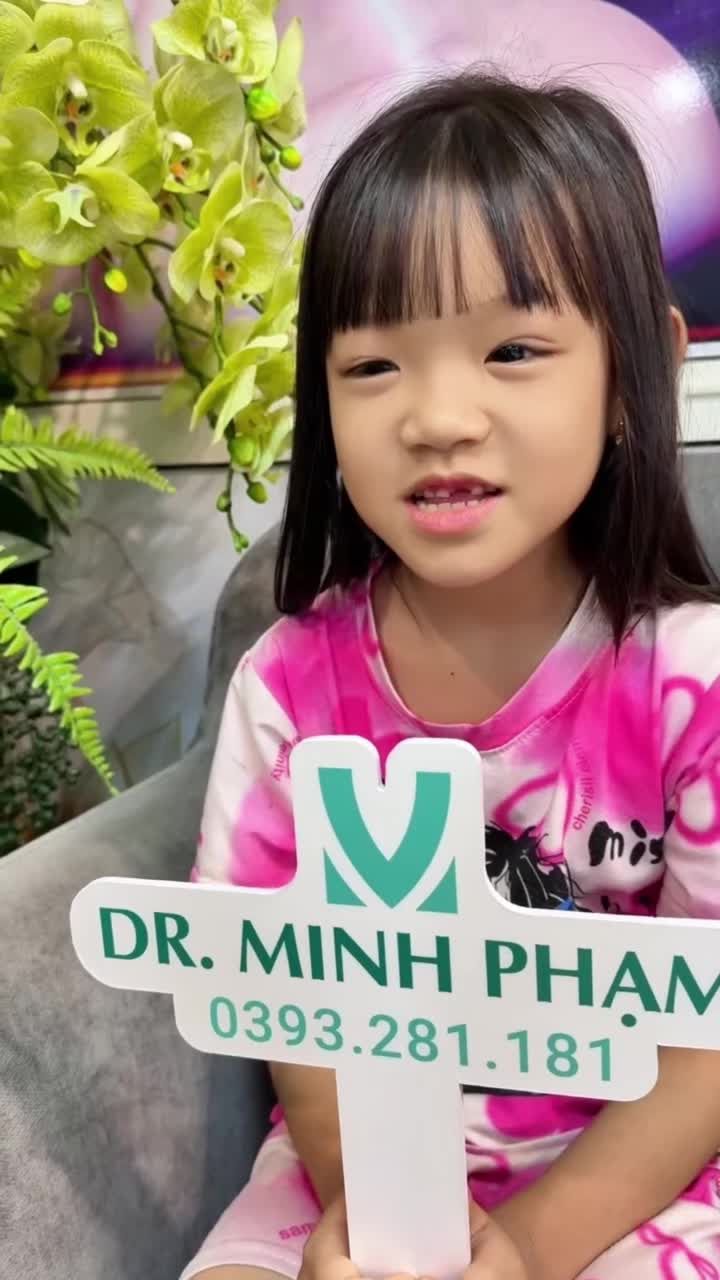 Một năm trôi qua, ánh nhìn của Bảo Hân vẫn trong trẻo, rõ ràng và linh hoạt như ngày đầu sau phẫu thuật.