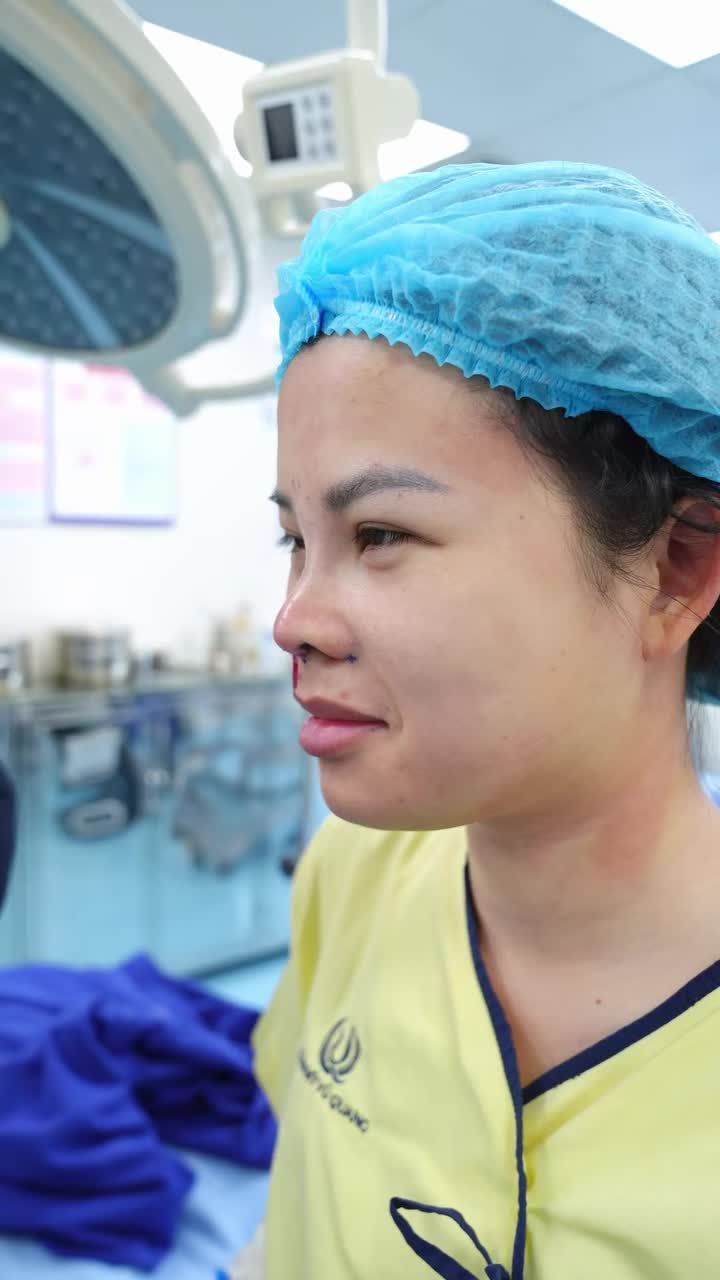 Dr Vũ Quang: "15 năm làm nghề anh chưa gặp dáng mũi nào như dáng mũi này"