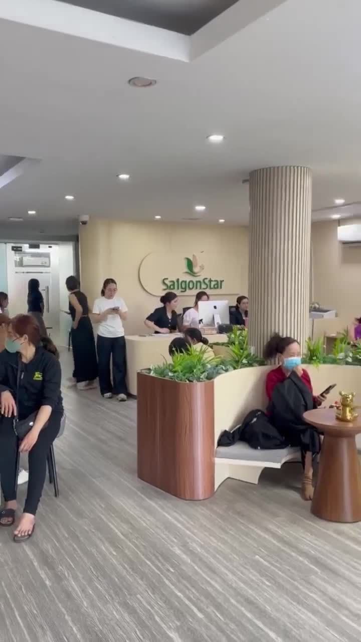 RỘN RÀNG KHÔNG KHÍ SÁNG THỨ 3 - SAIGON STAR FULL LỊCH LÀM ĐẸP CHO CHỊ EM!!!