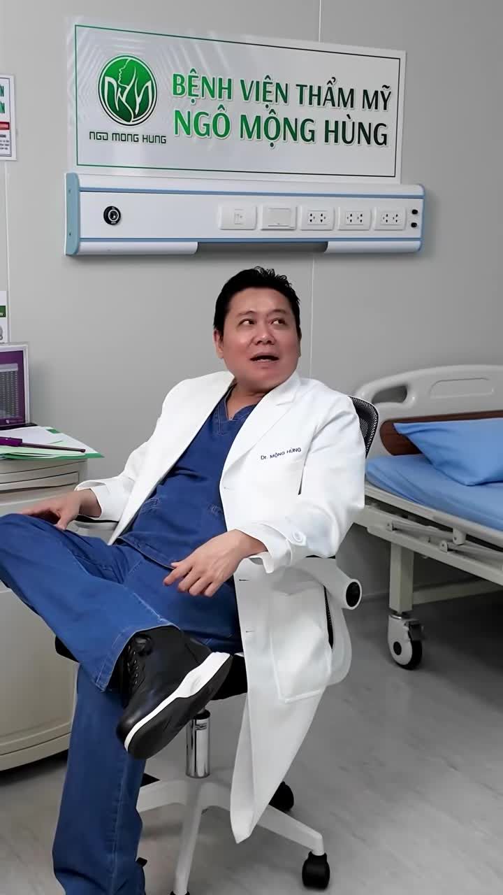 Khách hàng 5 năm trước tư vấn V1 thế nào mà khiến Bs. Hùng phải giật mình?