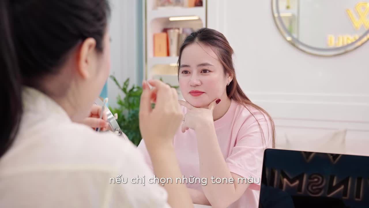 Chị Huyền từng mất một khoảng thời gian dài "lấy đà" chỉ vì những nỗi sợ không tên. Mãi cho đến khi chị quyết định: Đã đến lúc phải sống cho chính mình, yêu thương và chăm chút cho diện mạo của bản thân!