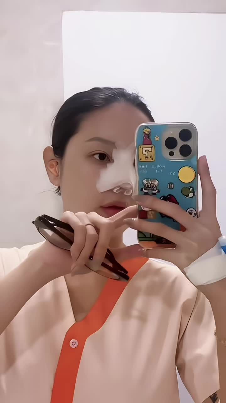 Cải thiện tình trạng "lộ sóng - tụt sụn" cho khách hàng 9X đến từ Đồng Nai sau 3 lần sửa không thành công.