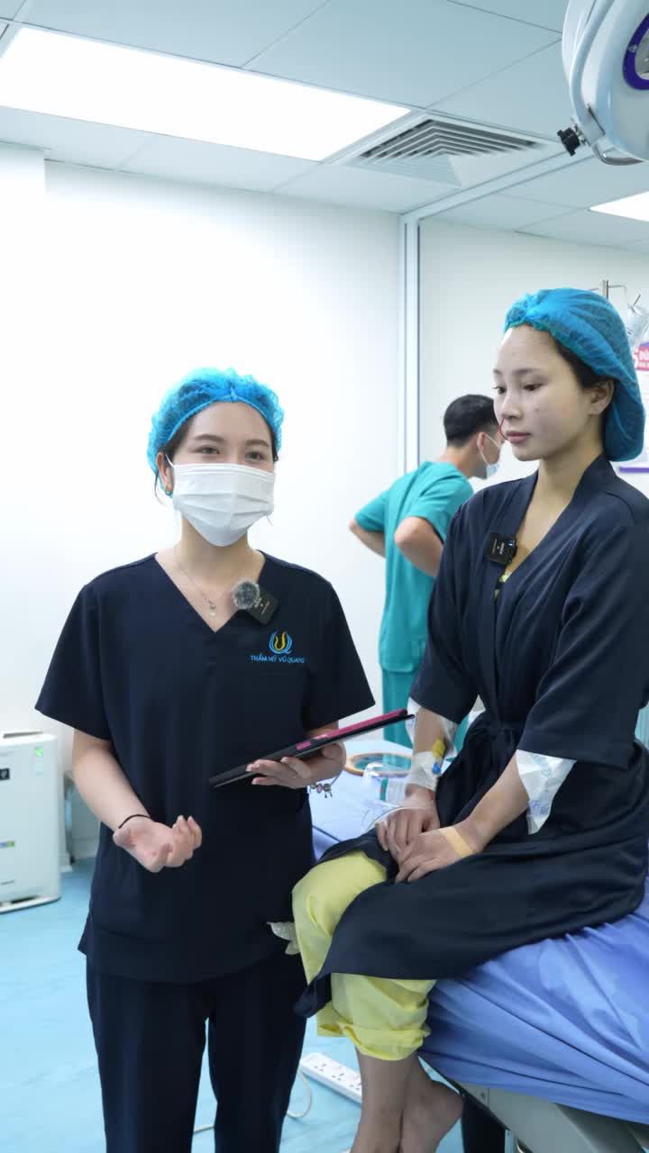 Ngày vui cho cô gái nhỏ Miền Tây đã tìm kiếm lại cho mình được nhan sắc thanh xuân quá xuất sắc, sống chung với dáng mũi hỏng 1 năm nay giờ đây đã có sự tự tin hơn rất là nhiều với dáng mũi S-line thần thánh