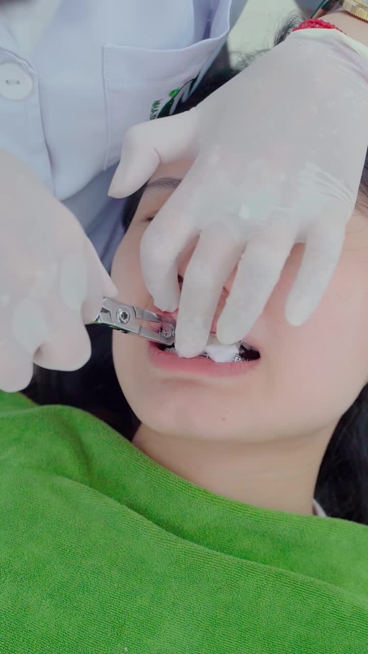 THÁO NIỀNG - KHÉP LẠI HÀNH TRÌNH, MỞ RA NỤ CƯỜI TỰ TIN