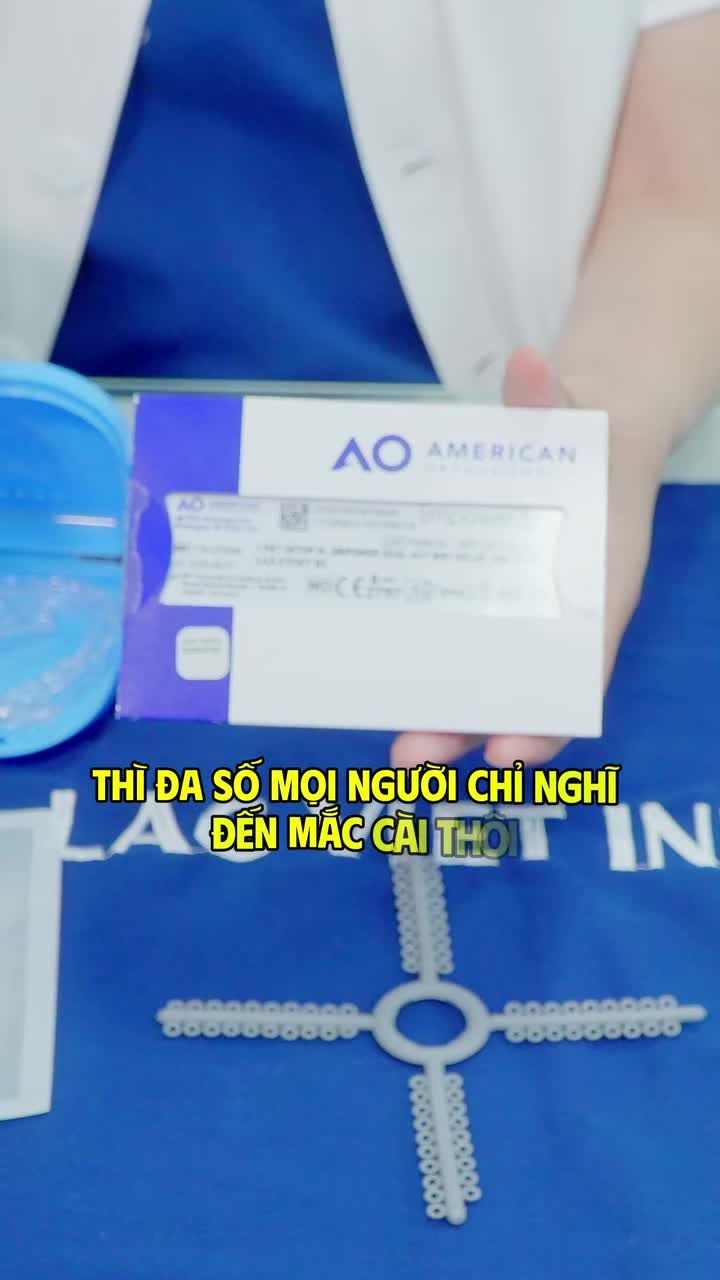 Mắc cài niềng răng nào là tốt nhất
