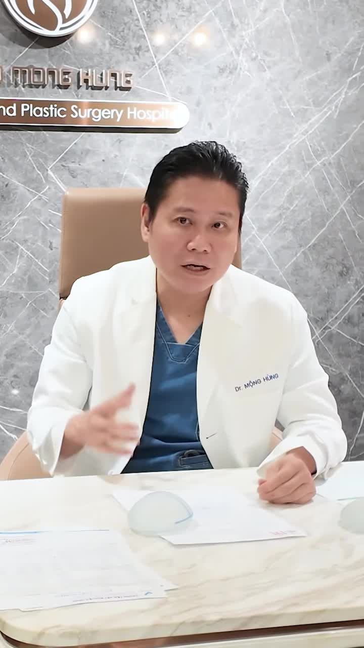 Vì sao Bs. Hùng khuyên khách hàng nên đặt túi ngực?