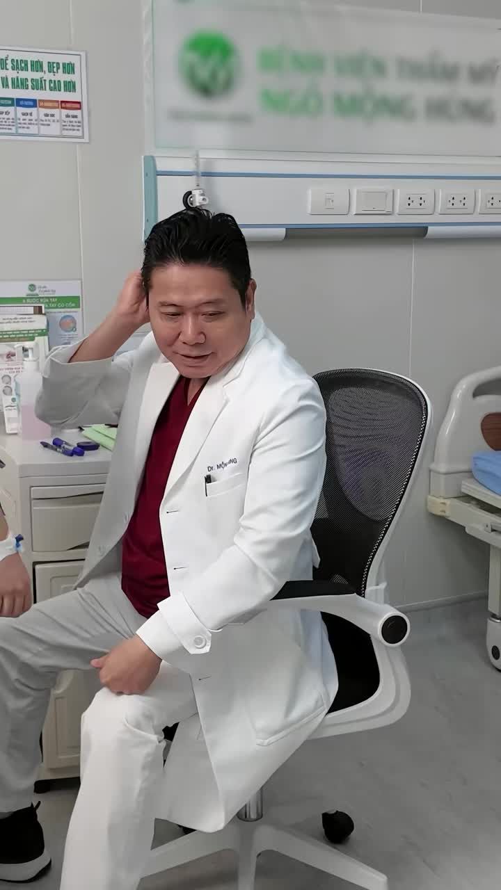 Làm ngực cho nữ DJ!  Nâng ngực trọn gói 52TR