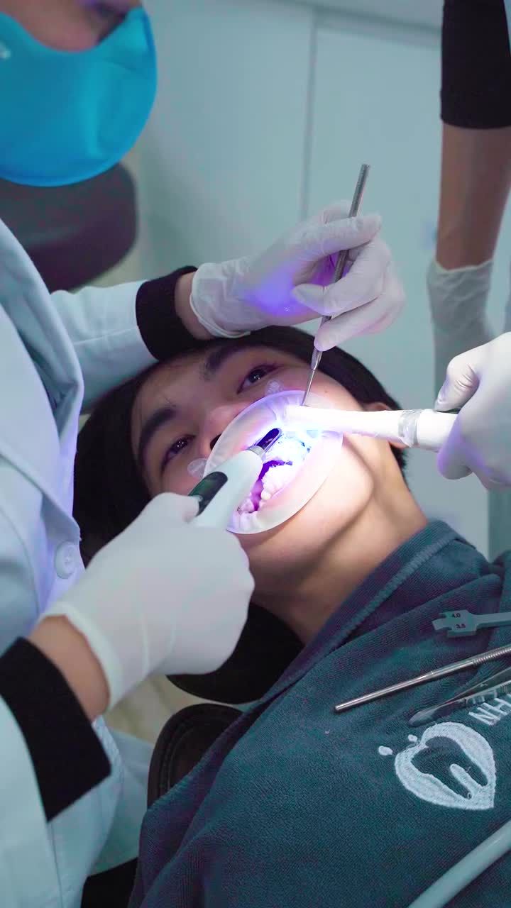 HÔ XƯƠNG, RĂNG KHẤP KHỂNH - ĐỪNG BỎ LỠ GIAI ĐOẠN VÀNG CỦA NIỀNG RĂNG