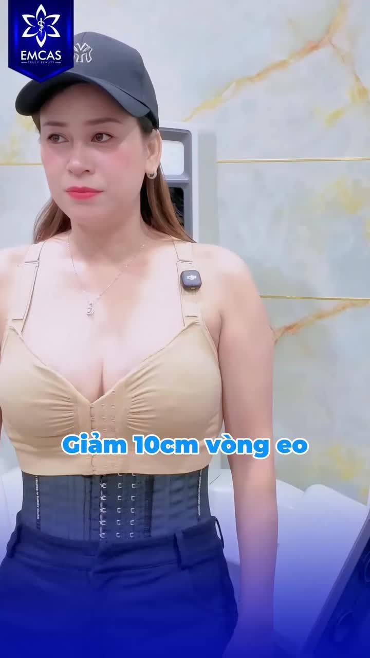Chị Tiên từ Đài Loan về Việt Nam tin chọn EMCAS làm đẹp combo dịch vụ Treo sa trễ và Tái tạo thành bụng.