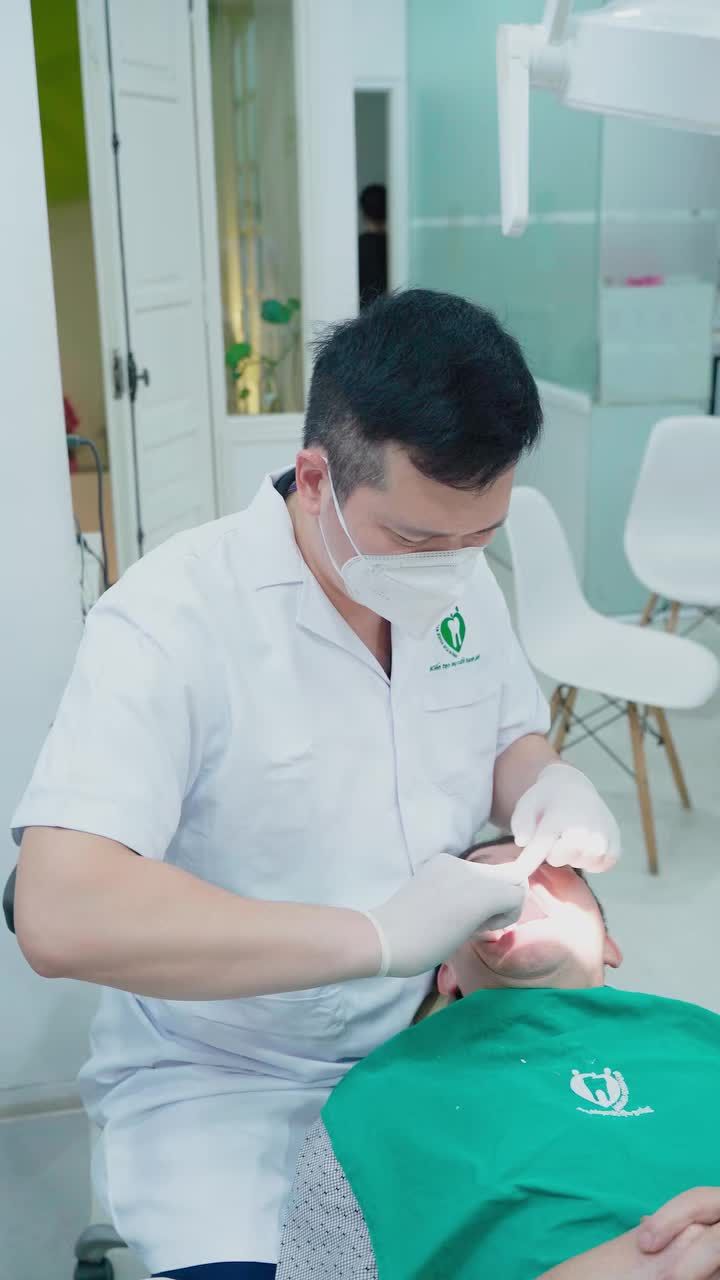 ĂN NHAI KHÓ DO MẤT RĂNG LÂU NĂM - CHÚ THẮNG ĐÃ HOÀN TẤT TRỒNG RĂNG IMPLANT 2 HÀM