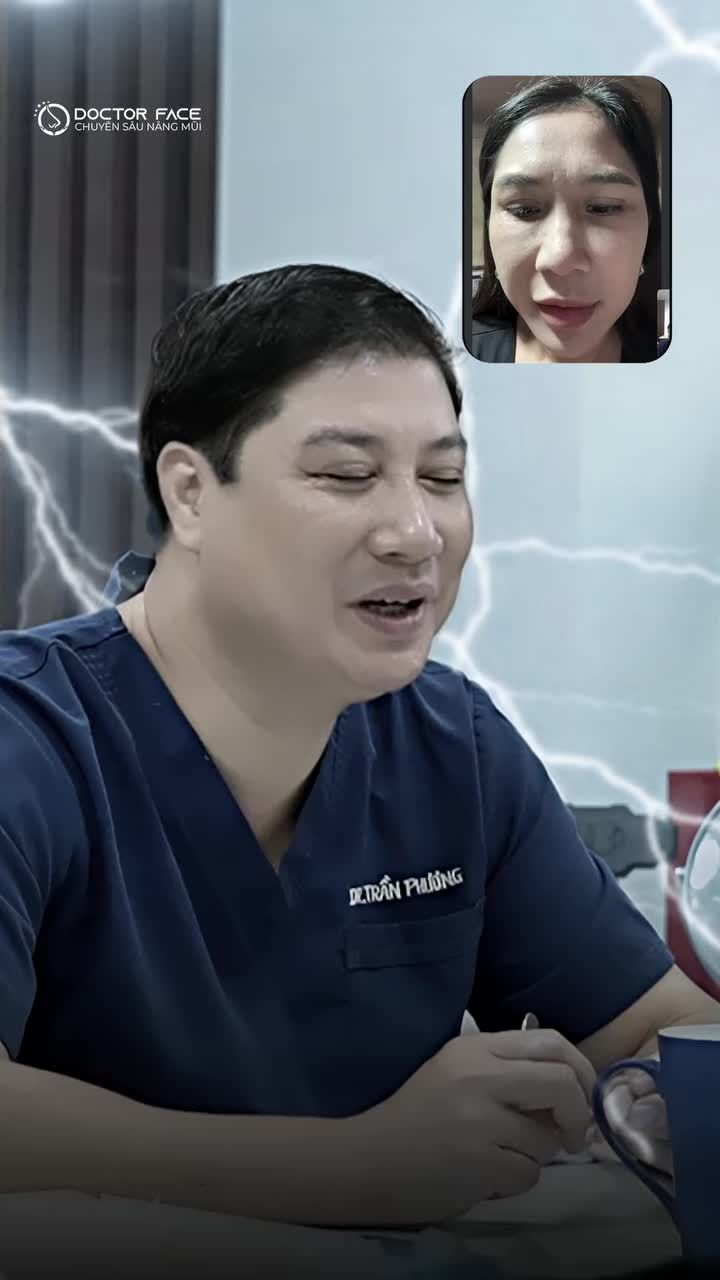 Khách hàng có những nỗi lo trước khi nâng mũi, nhưng trong buổi tư vấn này, bác sĩ Phương cũng bất ngờ chia sẻ rằng mình có một nỗi sợ riêng