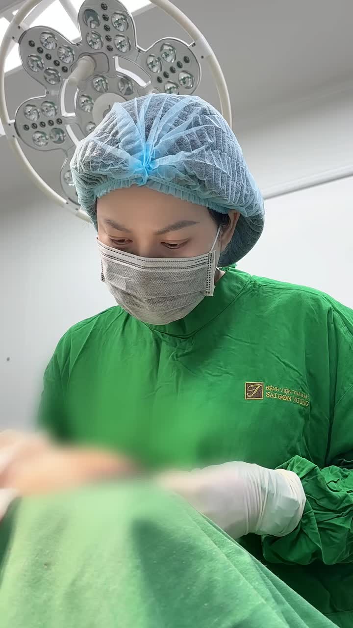 Hôm nay BS CKI. Phạm Thị Hồng Nhung phân tích case khách hàng mí dưới gặp những tình trạng gì?