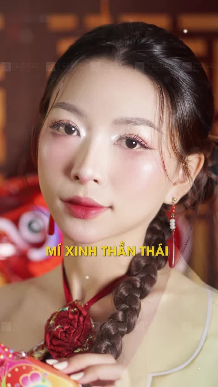 “Em rất hài lòng, ba mẹ cũng khen là mắt nhìn to tròn hơn”