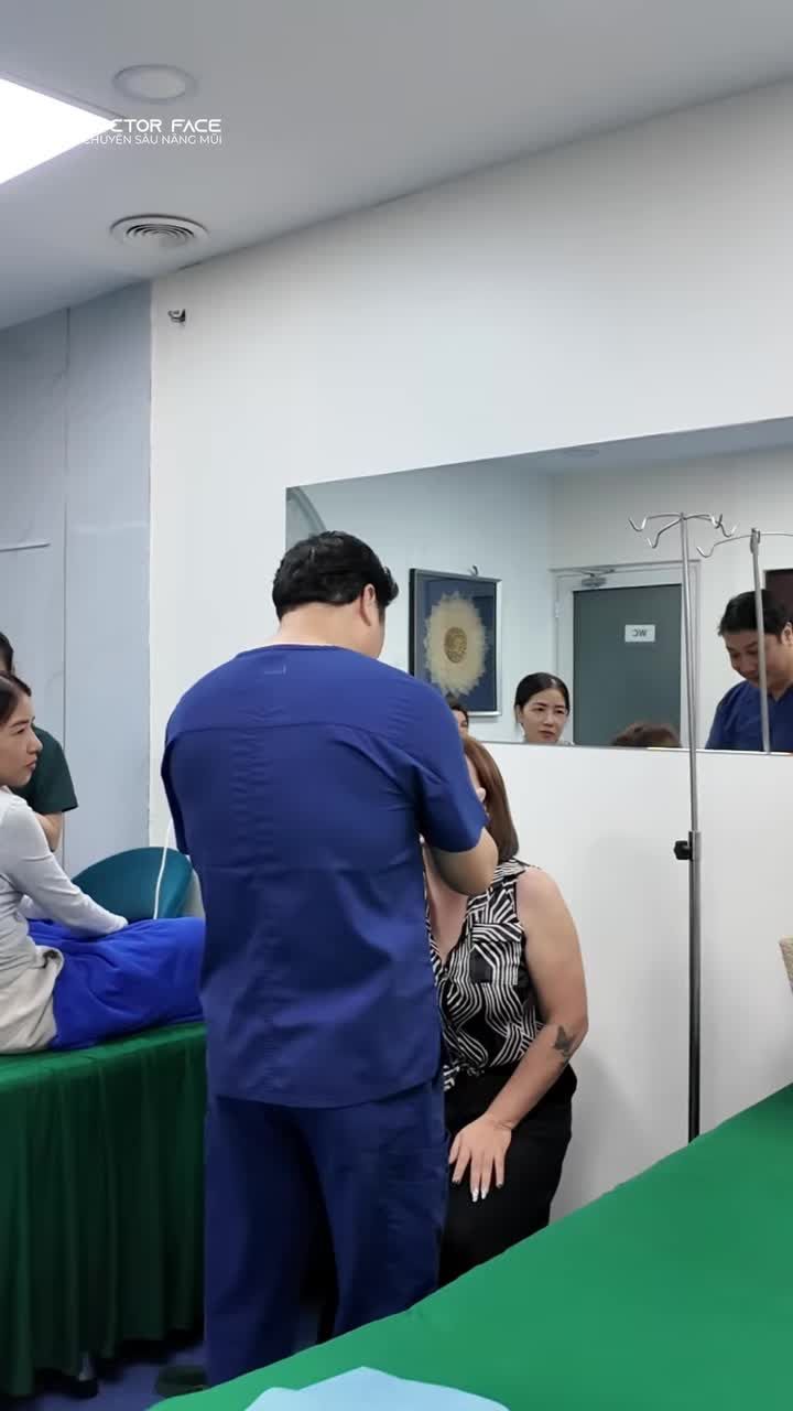 Đoạn MV chưa được công chiếu: Haru Haru phiên bản bác sĩ nâng mũi