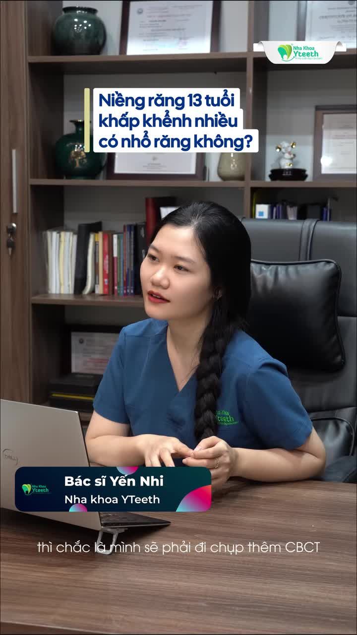Bạn nhỏ 13 tuổi răng khấp khểnh nhiều: Niềng răng có phải nhổ răng không?
