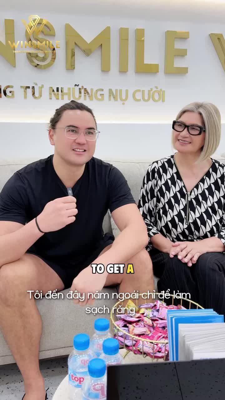 Hài lòng với trải nghiệm tại Win Smile, con trai cô Georgina đã không ngần ngại tư vấn và đưa mẹ từ Úc về Việt Nam để điều trị phục hồi răng mất.