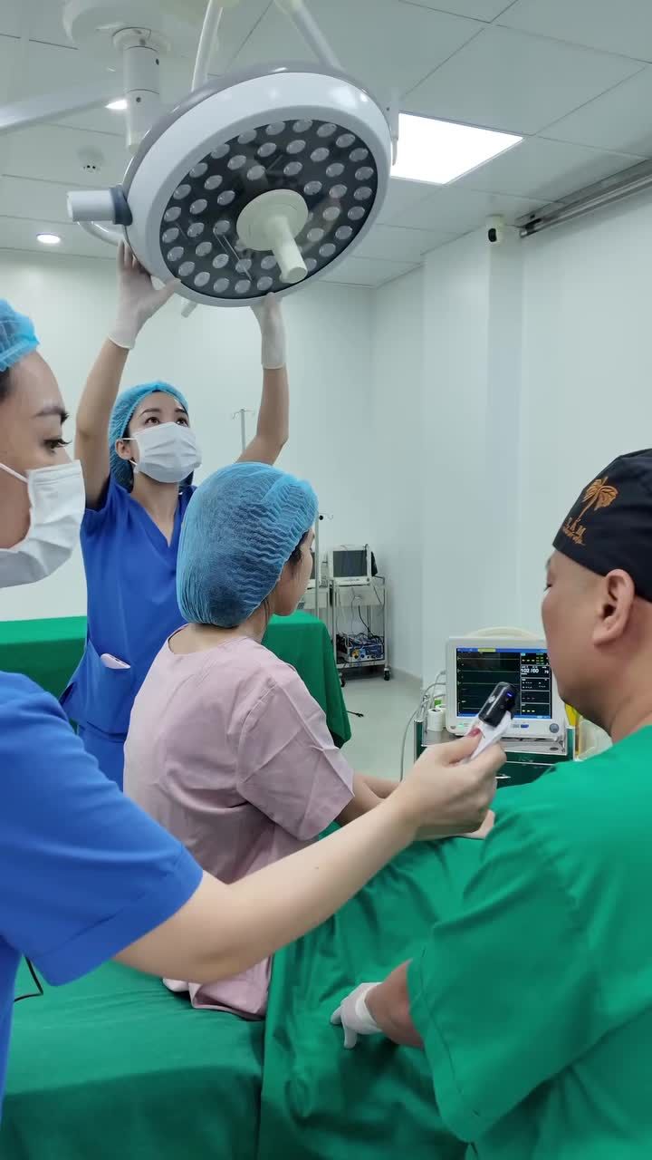 Cắt mí rồi mà vẫn mê đeo lens thì phải làm sao?