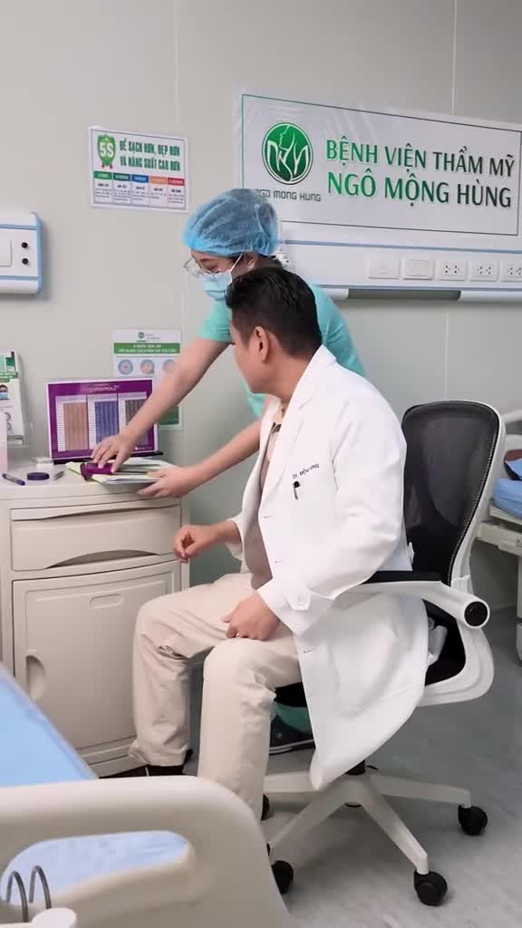Khách nâng cấp V1 làm nghề không muốn nói ra nói vô