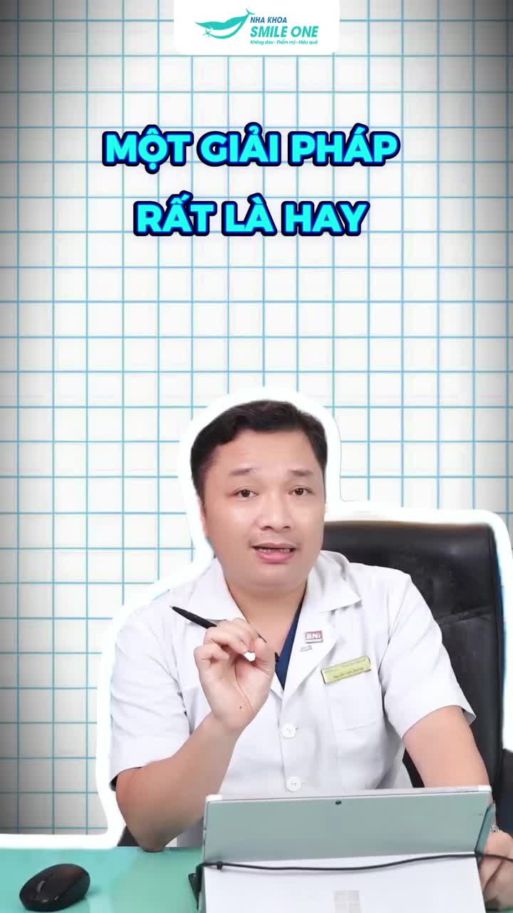 "Bác sĩ ơi, cô ăn mà cái hàm giả cứ chạy…” - Đây là tâm sự của rất nhiều cô chú bị mất răng lâu năm và dùng hàm giả.