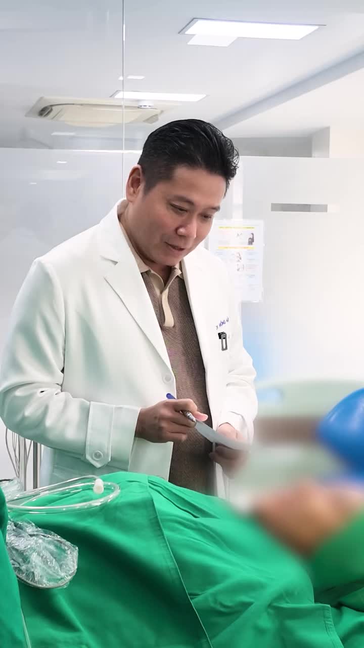 “Con muốn nâng mũi vừa đẹp, vừa bền… nhưng đừng bỏ gì trong mũi con nha bác!”